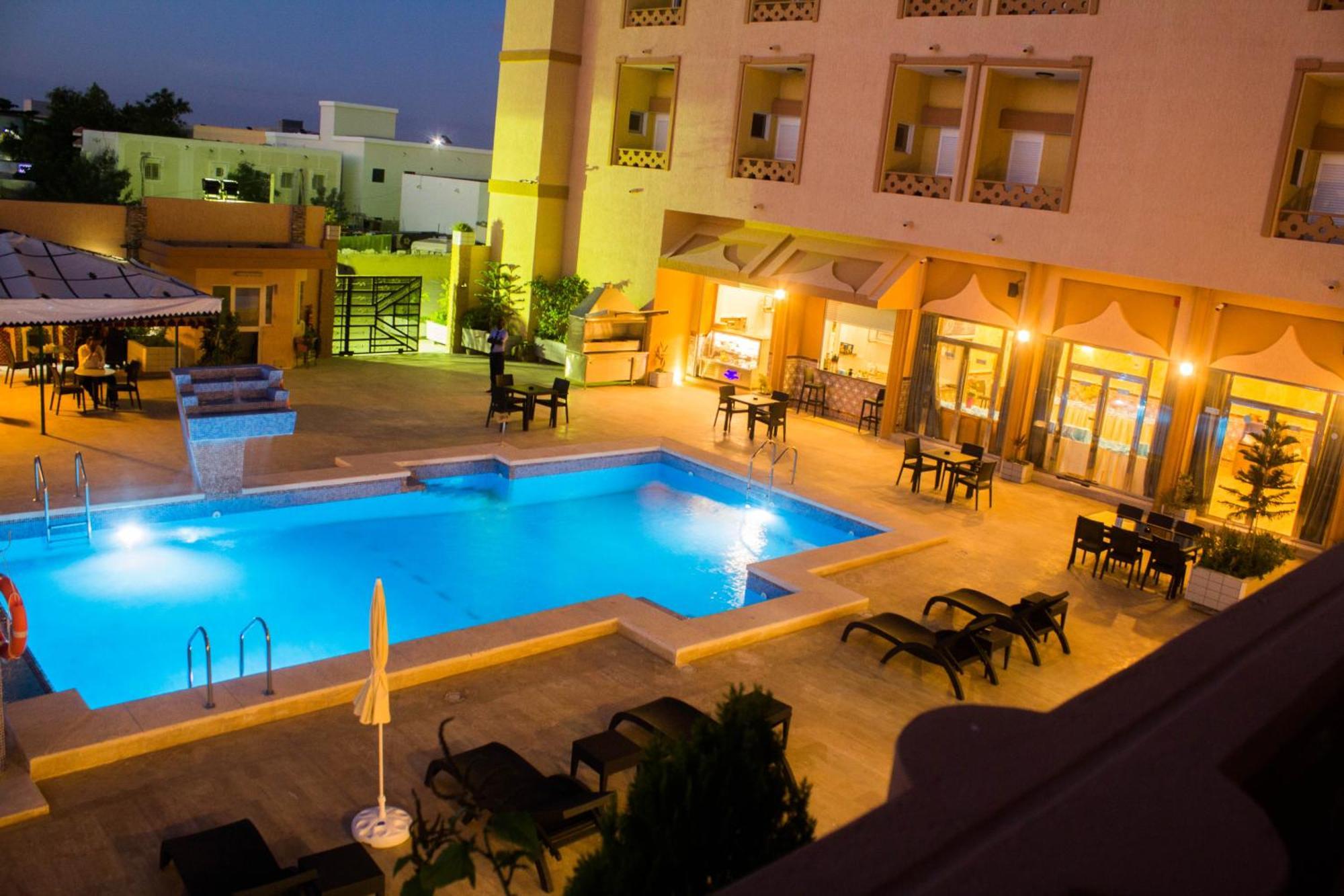 Hotel Mauricenter Nouakchott Bagian luar foto