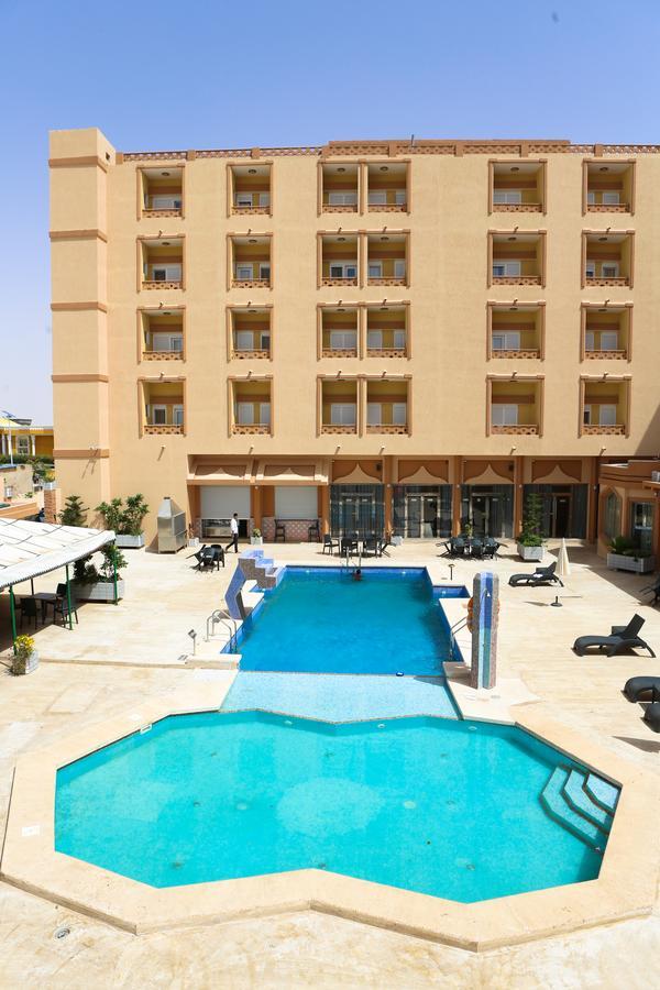 Hotel Mauricenter Nouakchott Bagian luar foto